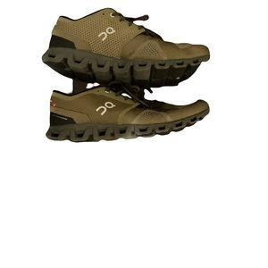 On cloud shoes size 12